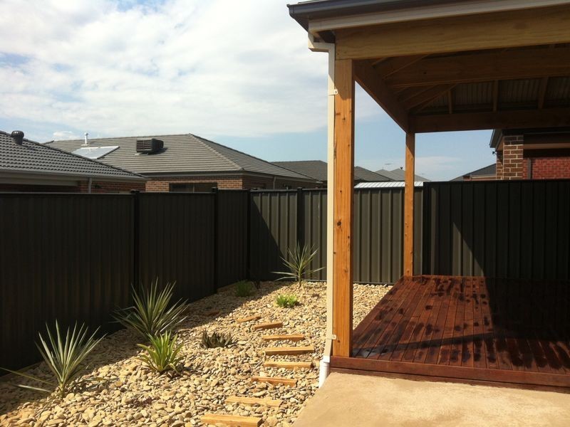 5 Black Forest Way, Clyde North VIC 3978