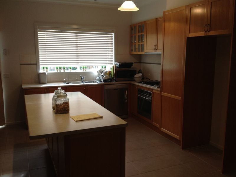 4 Waterbury Street, Cranbourne VIC 3977