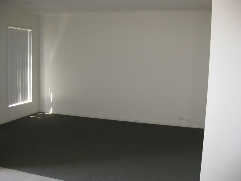 3 Manorwood Way, Berwick VIC 3806