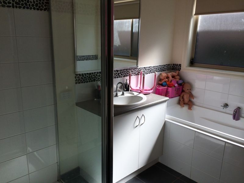 17/51 Leigh Drive, Pakenham VIC 3810