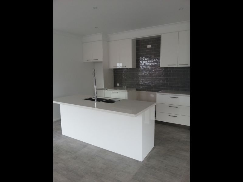 83 Linden Tree Way, Cranbourne North VIC 3977