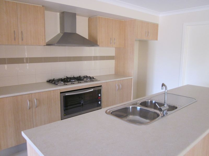 2 Mandalay Court, Berwick VIC 3806