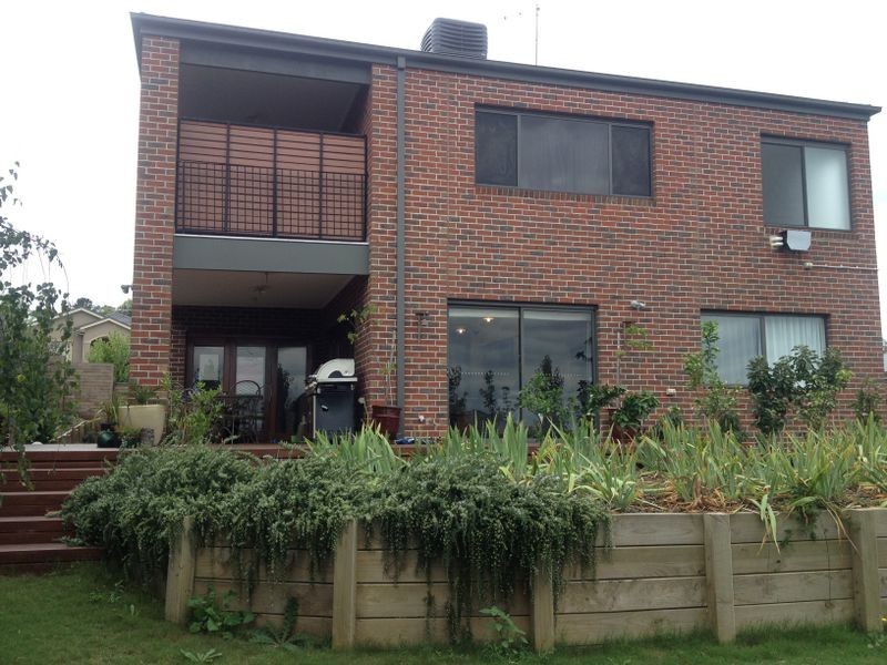 13 Sheldon Drive, Berwick VIC 3806