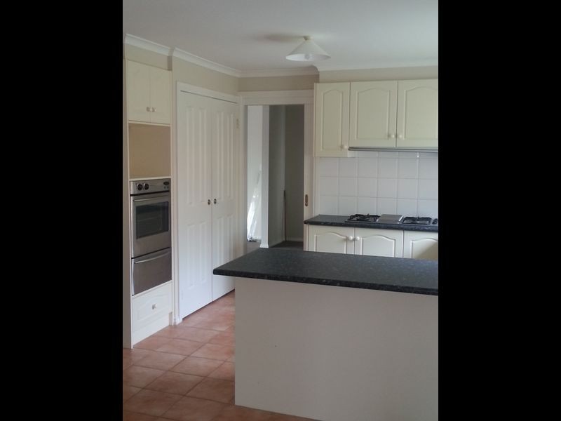 21 Strathaird Drive, Narre Warren South VIC 3805