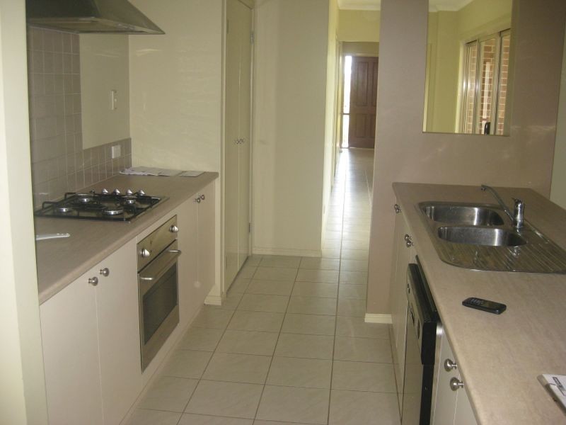 79 Earlsfield Drive, Berwick VIC 3806