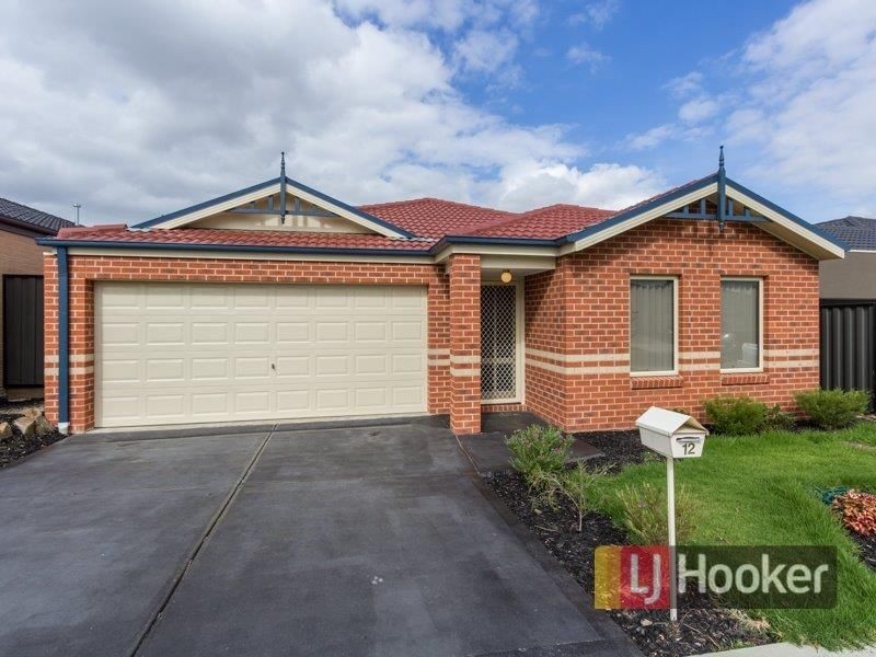 12 Sienna Way, Pakenham VIC 3810
