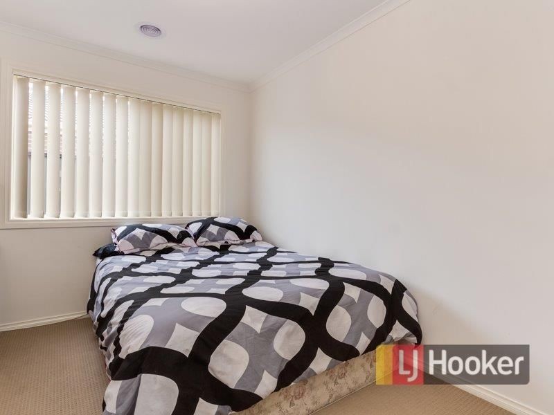 12 Sienna Way, Pakenham VIC 3810