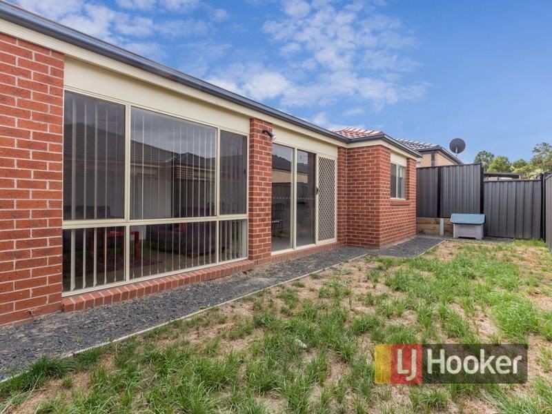 12 Sienna Way, Pakenham VIC 3810