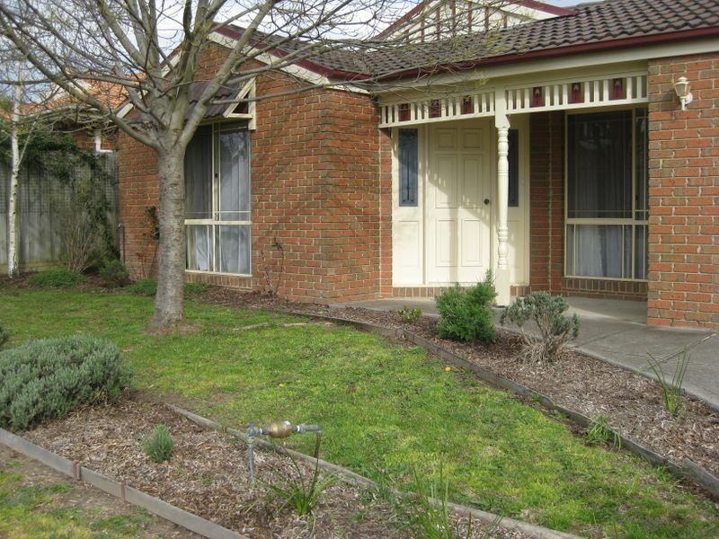 6 Yiota Court, Berwick VIC 3806