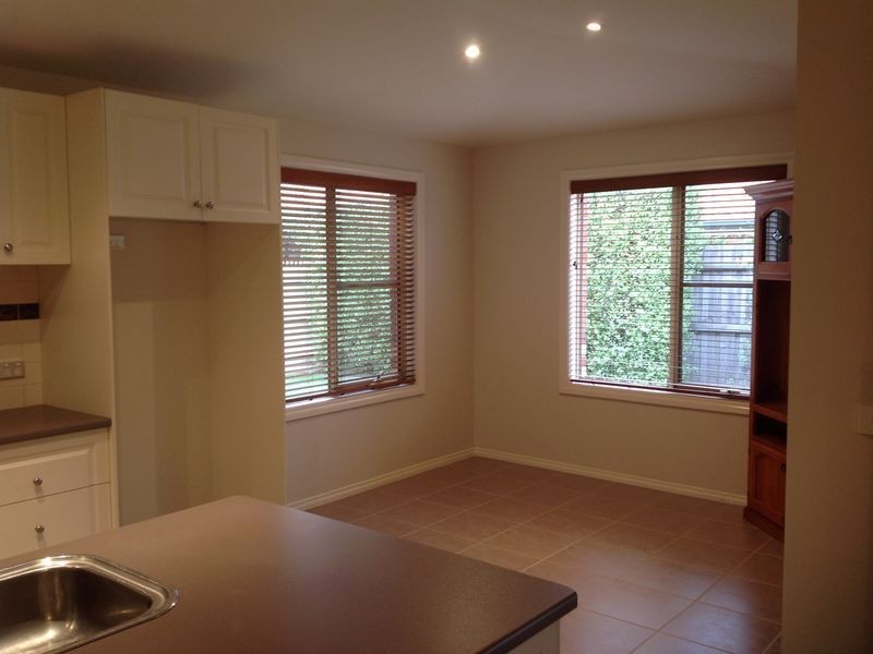 34 Sittella Drive, Berwick VIC 3806