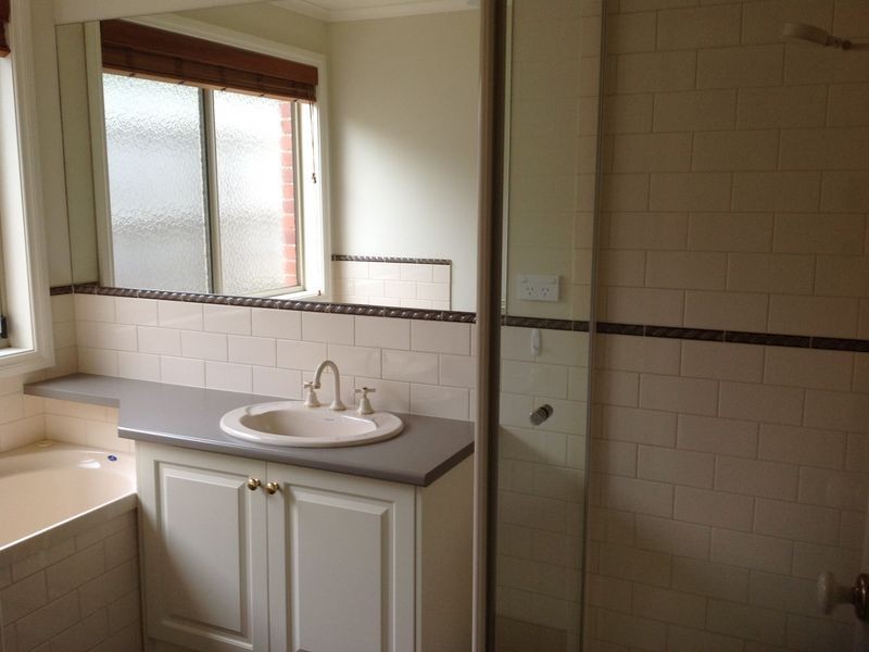 34 Sittella Drive, Berwick VIC 3806