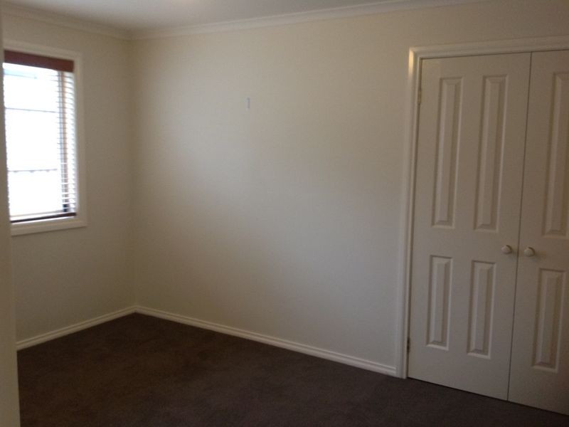 34 Sittella Drive, Berwick VIC 3806