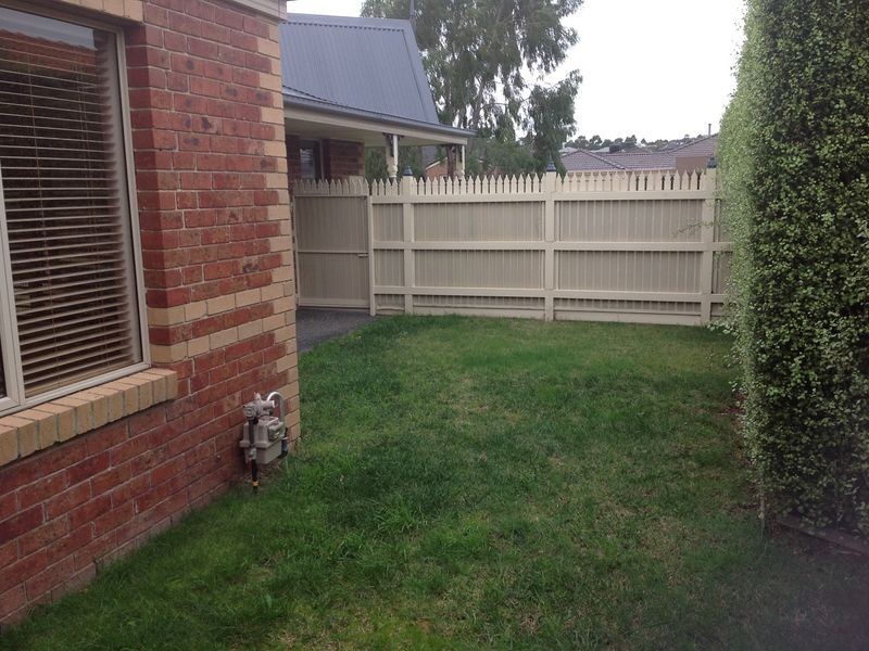 34 Sittella Drive, Berwick VIC 3806