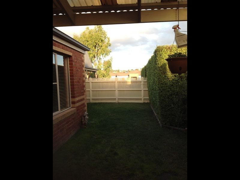 34 Sittella Drive, Berwick VIC 3806