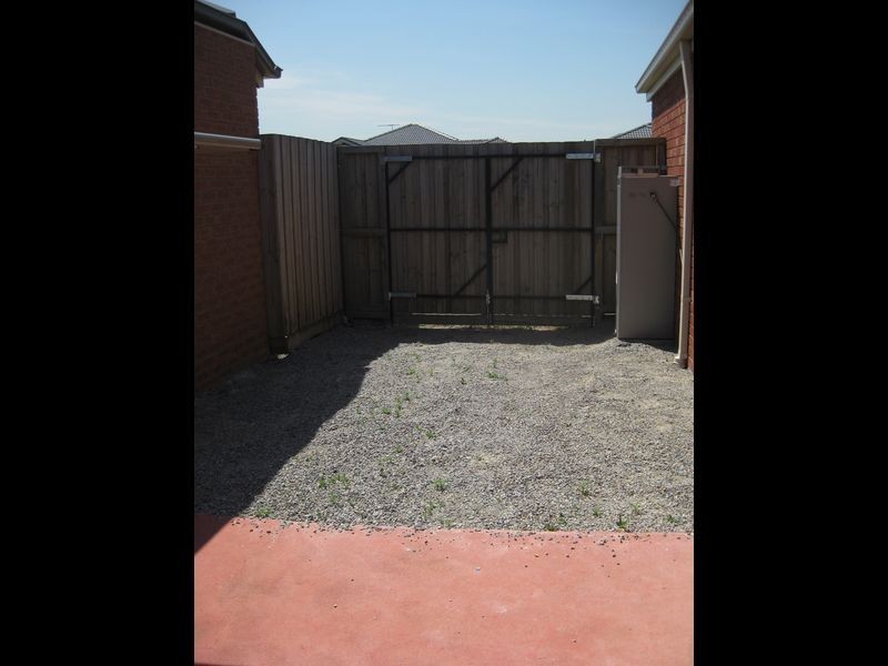 3 Dempster Way, Berwick VIC 3806