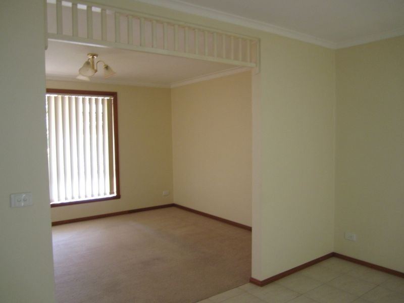 2/125 Mansfield Street, Berwick VIC 3806