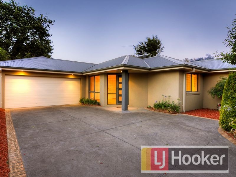 2/7 Campbell Street, Berwick VIC 3806