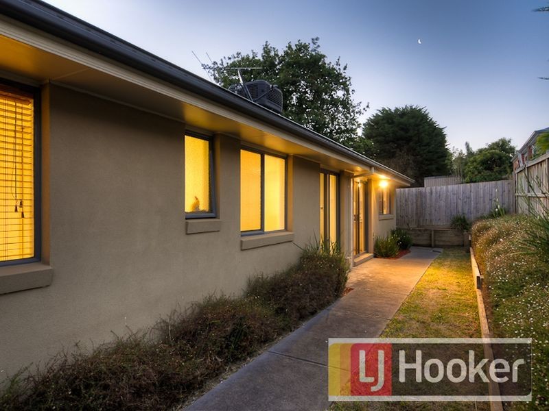 2/7 Campbell Street, Berwick VIC 3806