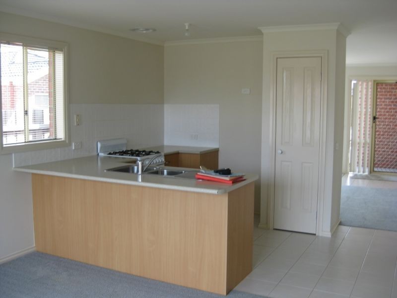 1/49-51 Dartmoor Drive, Cranbourne VIC 3977