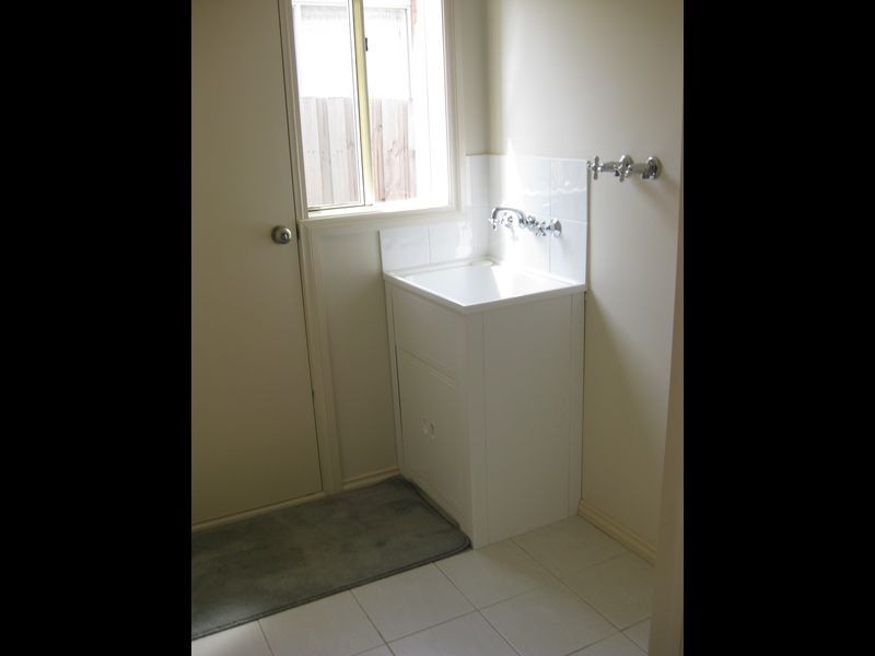 1/49-51 Dartmoor Drive, Cranbourne VIC 3977