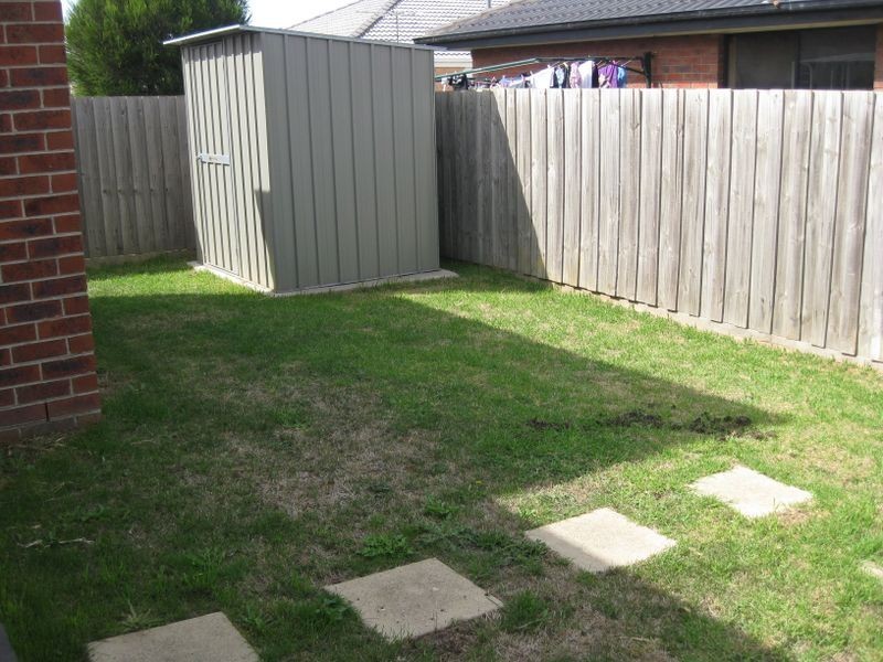 1/49-51 Dartmoor Drive, Cranbourne VIC 3977