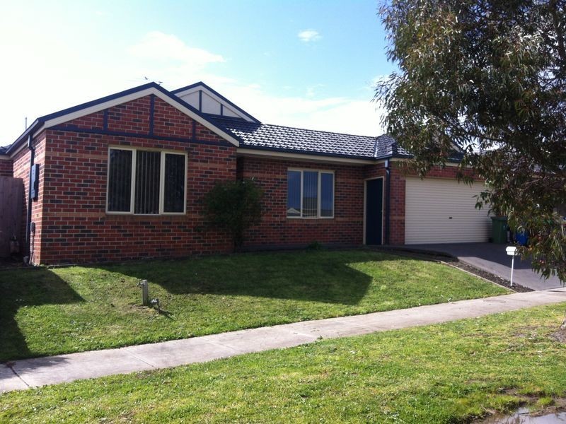 6A Breamlea Way, Cranbourne West VIC 3977