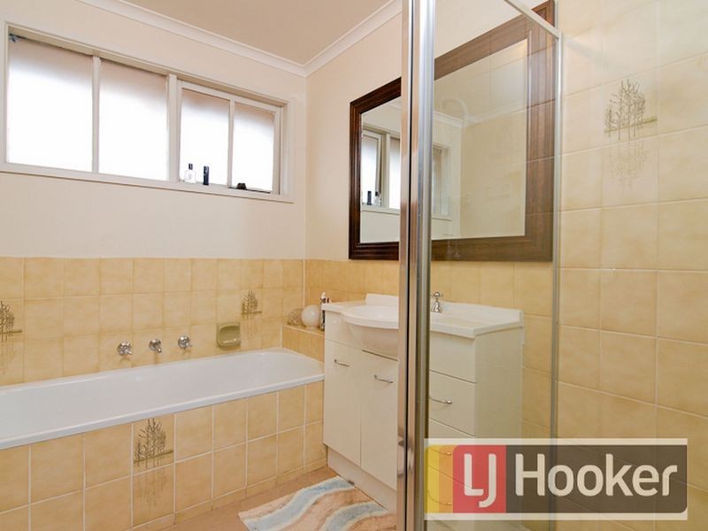 12 Cheviot Avenue, Berwick VIC 3806