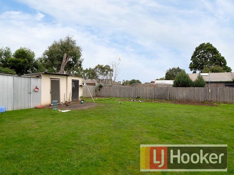 12 Cheviot Avenue, Berwick VIC 3806