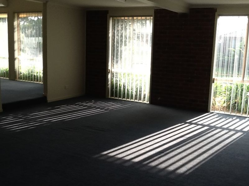 7 Iris Close, Cranbourne North VIC 3977