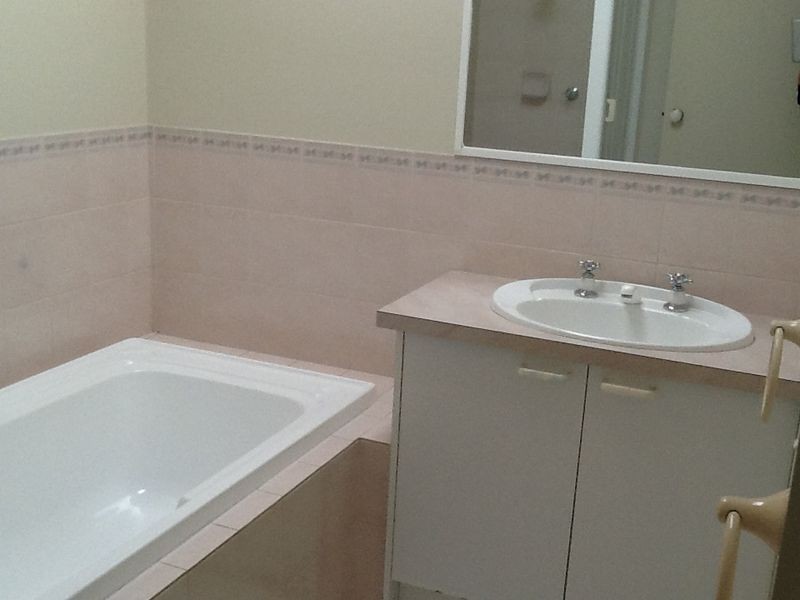 7 Iris Close, Cranbourne North VIC 3977