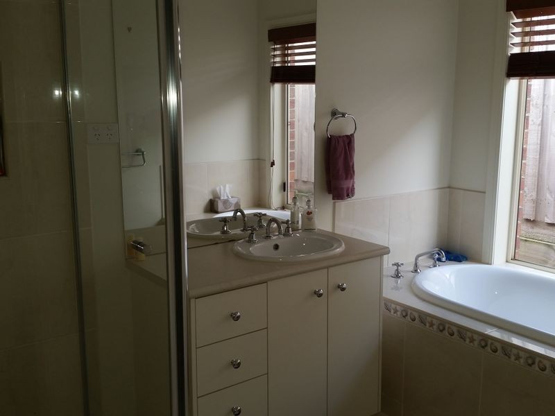 14 Marbelia Drive, Berwick VIC 3806