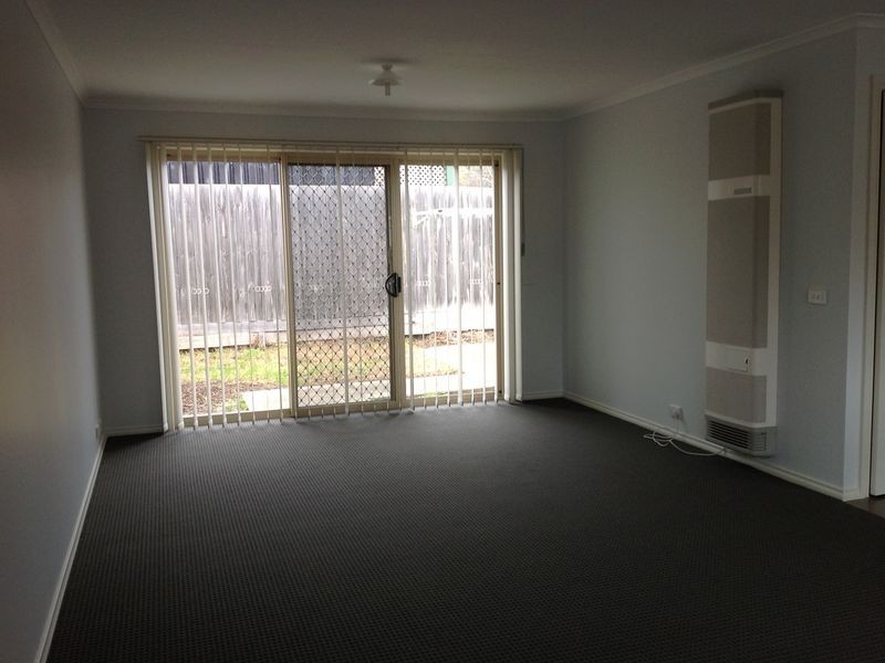 6/19-21 Maculata Drive, Cranbourne West VIC 3977