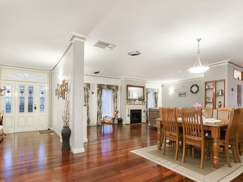 17 Hunt Club Road, Narre Warren South VIC 3805