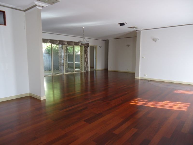 17 Hunt Club Road, Narre Warren South VIC 3805