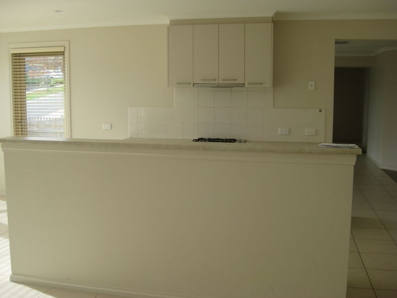 4 Highton Court, Beaconsfield VIC 3807