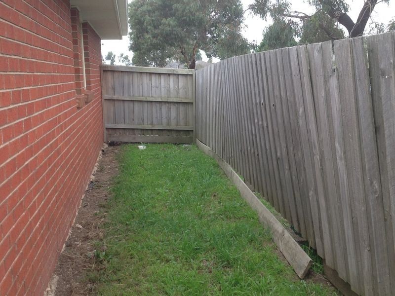 10/21 Merrijig Avenue, Cranbourne VIC 3977