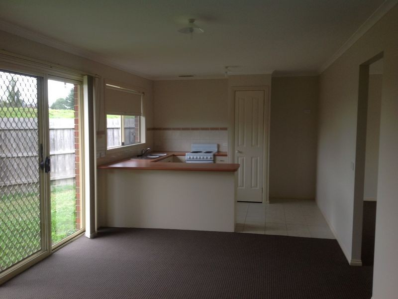 10/21 Merrijig Avenue, Cranbourne VIC 3977