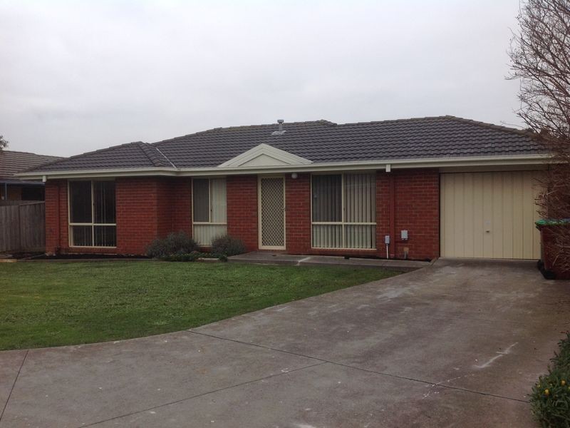 10/21 Merrijig Avenue, Cranbourne VIC 3977