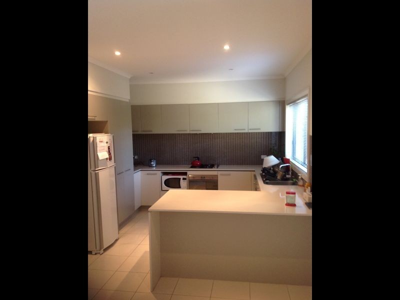 2 Boronia Avenue, Cranbourne VIC 3977