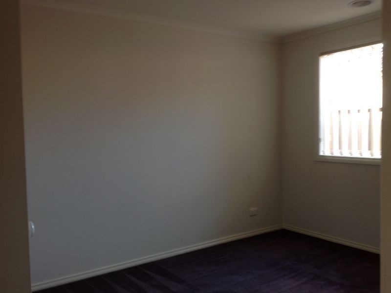 35 Sing Crescent, Berwick VIC 3806