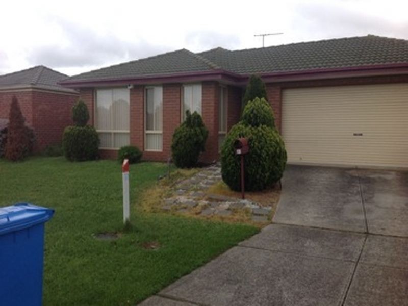 21 Balmaceda Court, Berwick VIC 3806