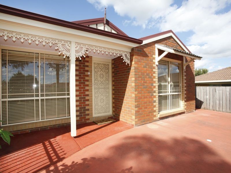 2 Curringa Close, Berwick VIC 3806