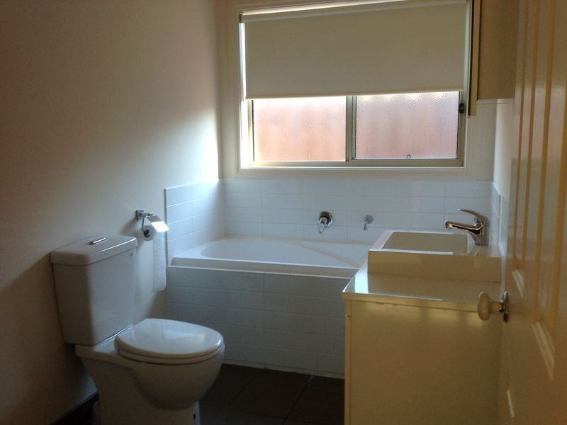 131 Melzak Way, Berwick VIC 3806