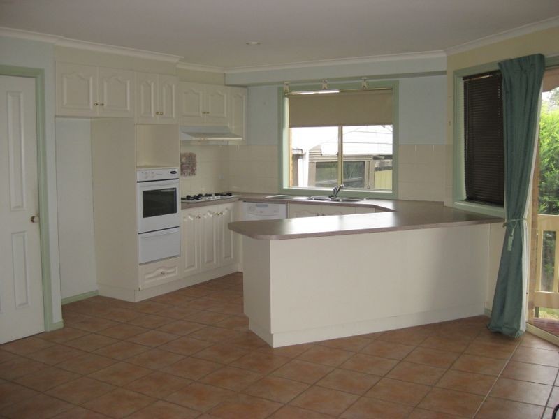 23 Innes Court, Berwick VIC 3806