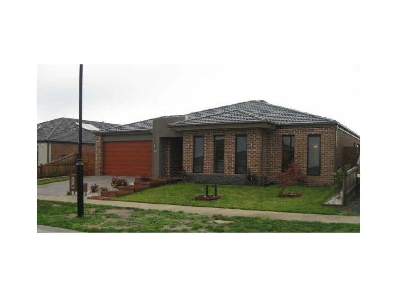 21 Flash Dan Drive, Cranbourne VIC 3977