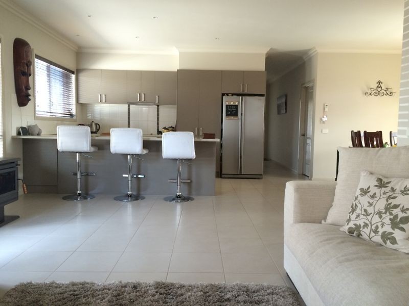 1/30 Lyall Street, Tooradin VIC 3980
