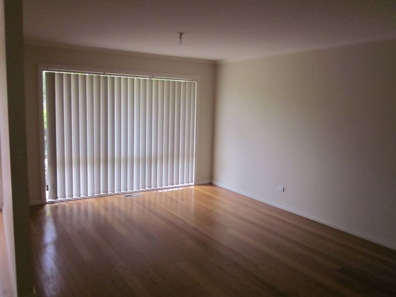 6 Jarryd Crescent, Berwick VIC 3806