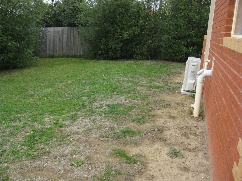 6 Jarryd Crescent, Berwick VIC 3806