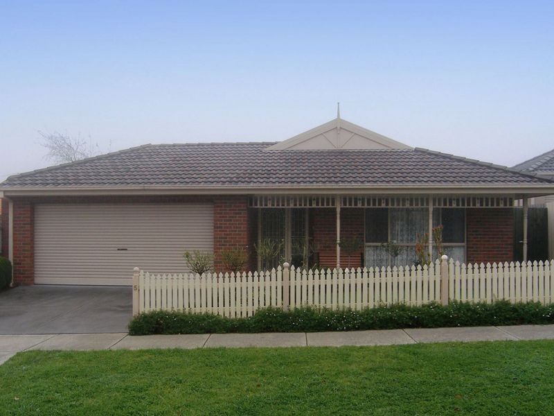 5 Kirrilee Court, Berwick VIC 3806
