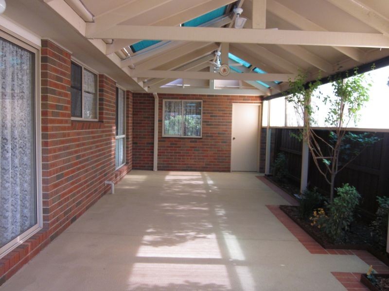 5 Kirrilee Court, Berwick VIC 3806